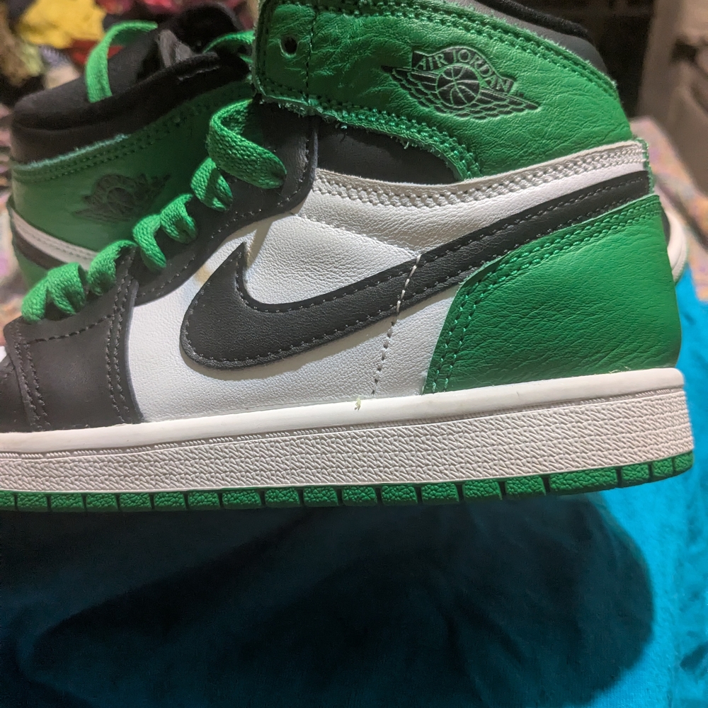 Nike Air Jordan Retro 1 Black, Green, and White High Tops